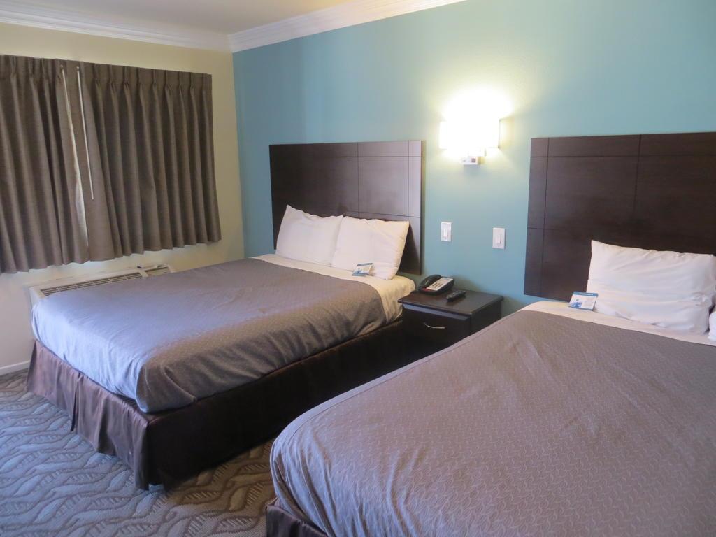 Rodeway Inn & Suites Инглвуд Экстерьер фото