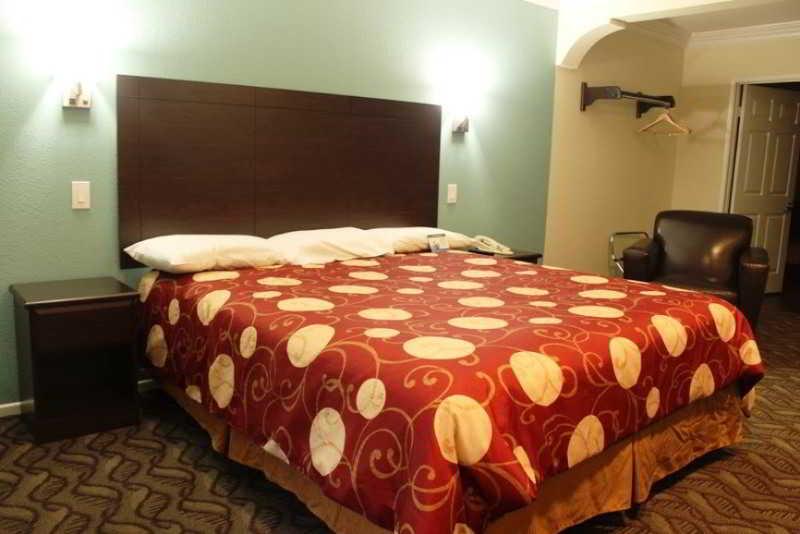 Rodeway Inn & Suites Инглвуд Экстерьер фото