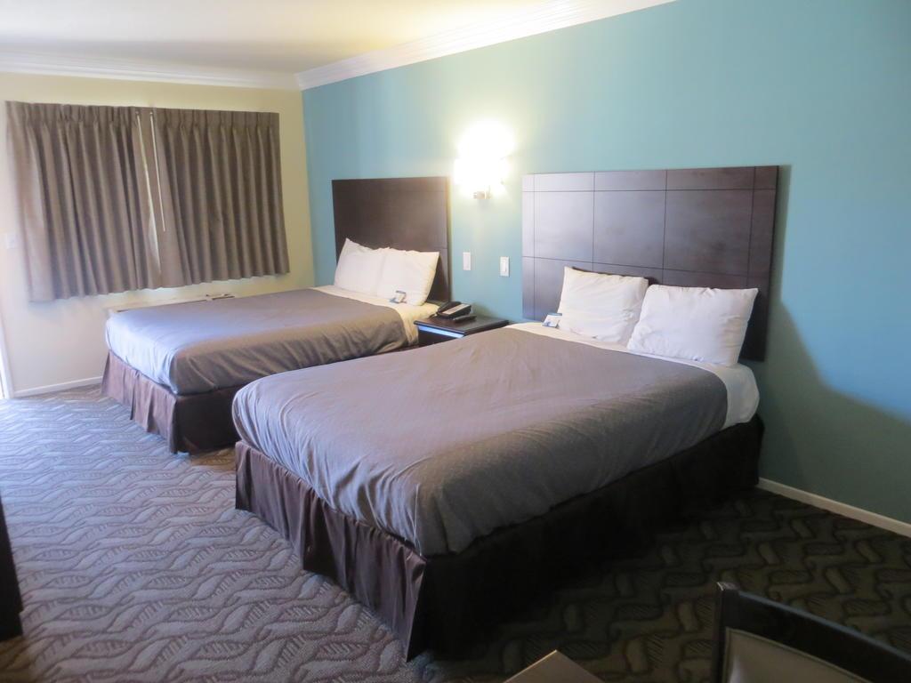 Rodeway Inn & Suites Инглвуд Экстерьер фото
